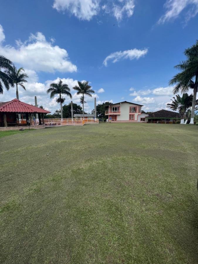 Alojamiento Campestre Hawaii Montenegro Exteriér fotografie